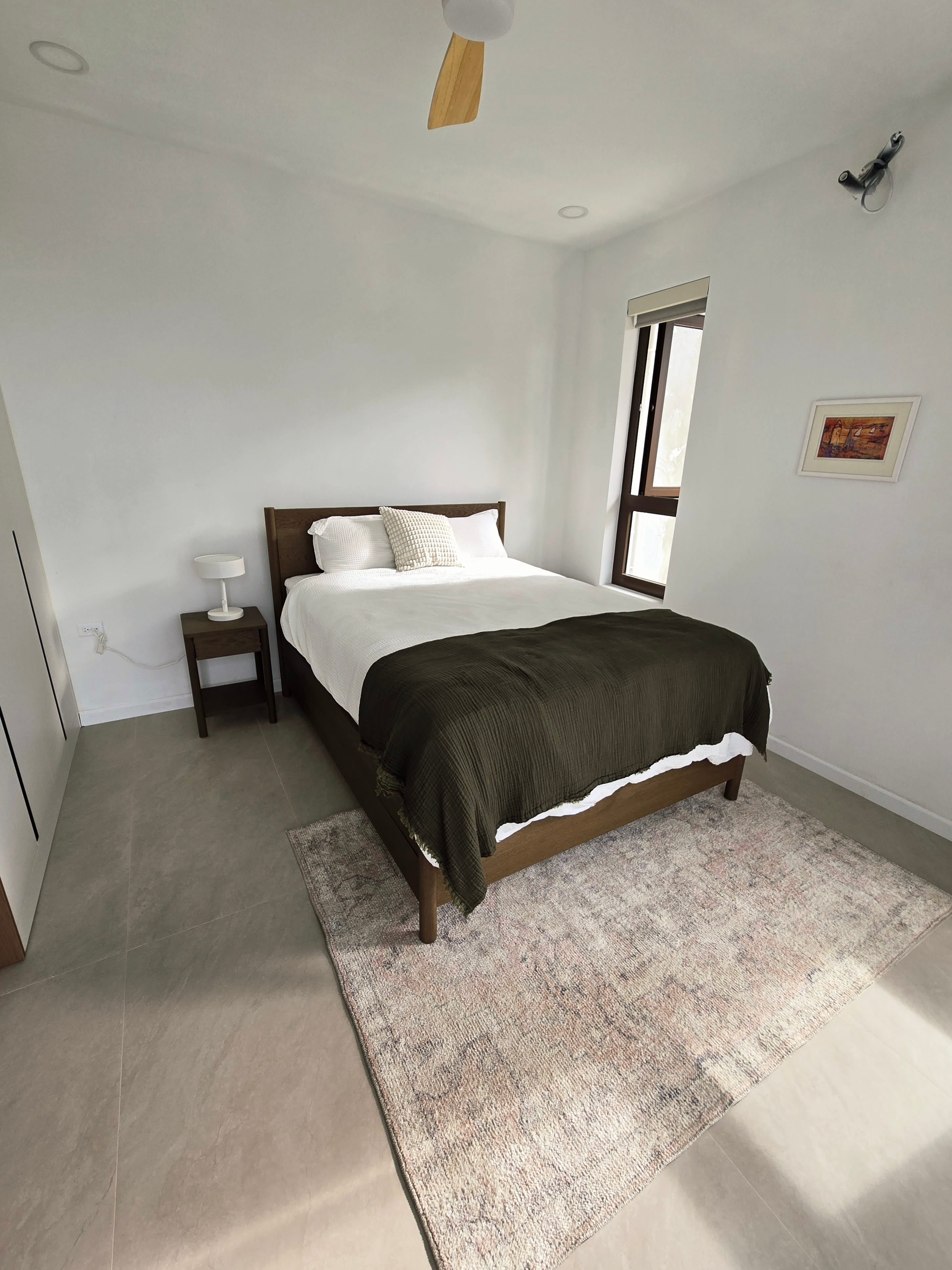 Contemporary pavilion with glass walls and infinity pool